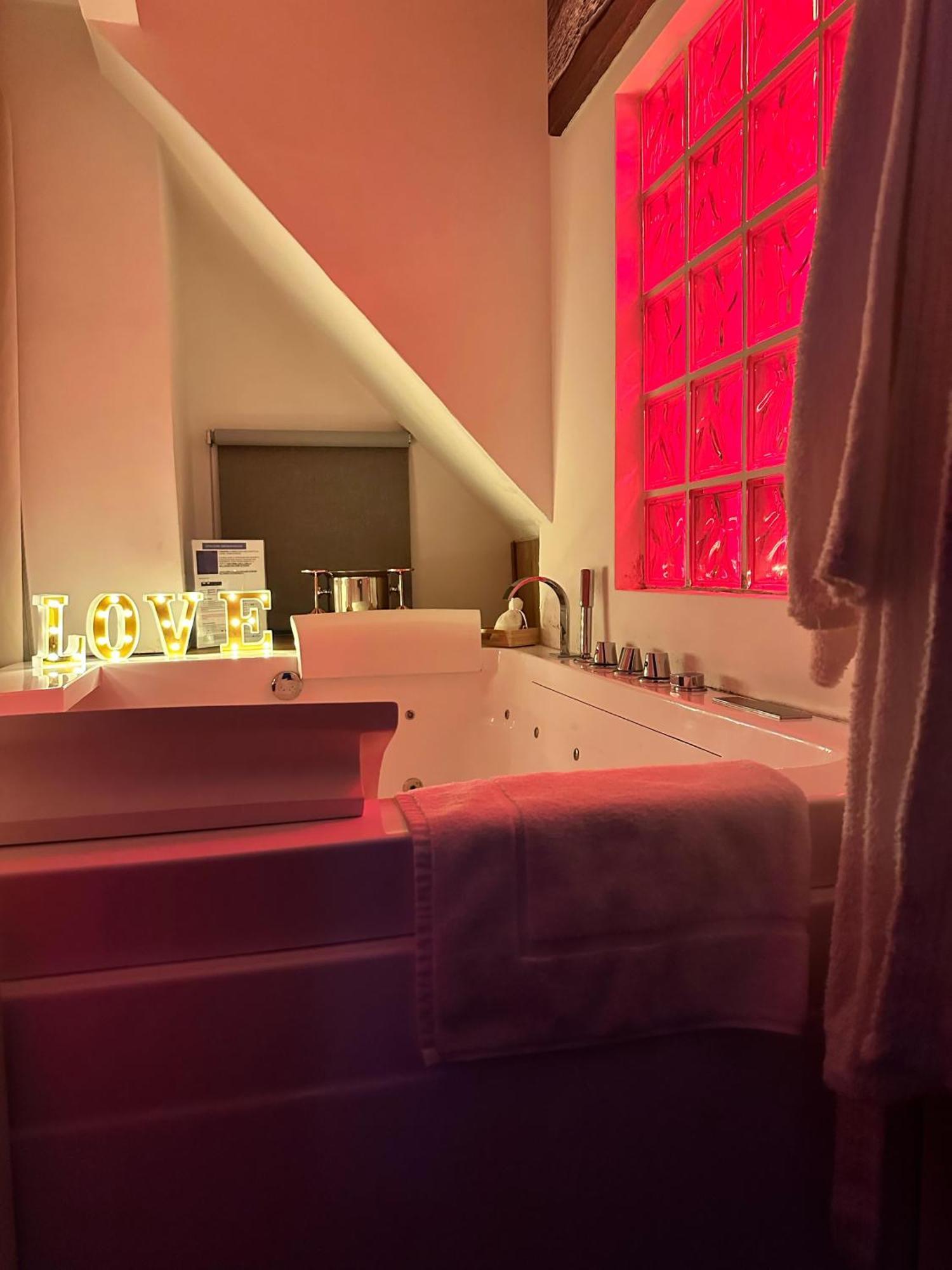 Visavi' Luxury Room ตอร์เร อา มาเร ภายนอก รูปภาพ